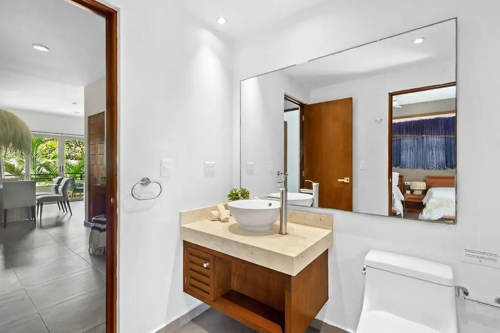 Stylish 2Bd Condo In Prime Location With Balcony Tulum Apartment